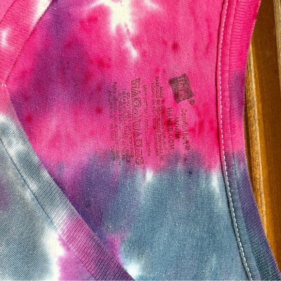 Purple Blue White Tie Dye V Neck Tee Handmade DIY Homemade Summertime - Picture 4 of 4